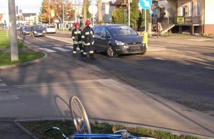 Rowerzysta potrącony na przejściu